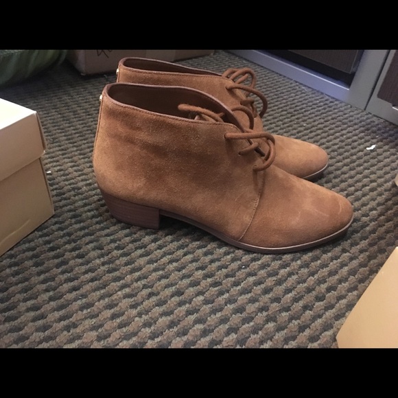 🆕Michael Kors Pierce Lace Up Ankle Bootie 7.5 - Picture 4 of 6